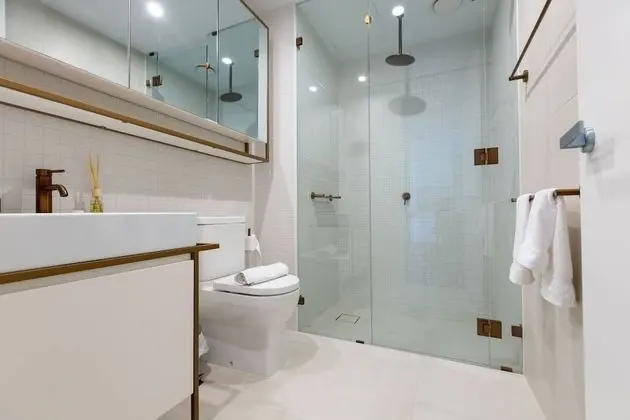 Perfect Location 2 Bdrs Apartment@glen Waverley - Banyo Tipleri
