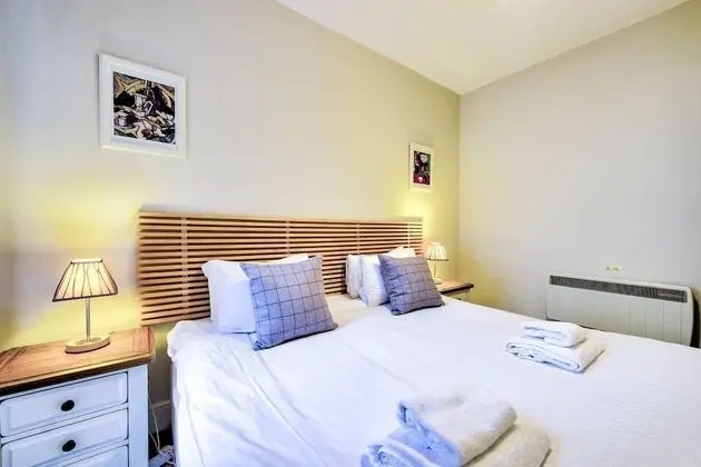 Perfect Location! Charming Rose St Apt for Couples - Oda