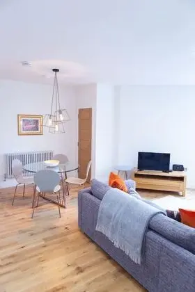 Perfectly Picturesque Panmure - Luxury Apartment