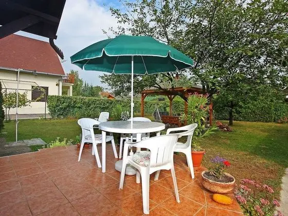 Pergola Balatonkereszt r - Oda
