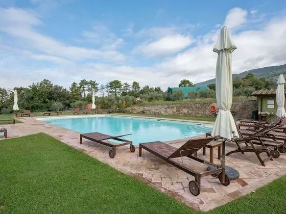 Period Farmhouse With Swimming Pool