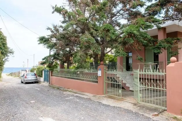 Peris Beach Villa Galaxy near Athens Airport - Dış Mekan