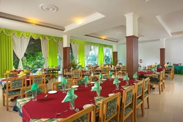 Periyar Meadows Leisure Hotels - Yerinde Yemek
