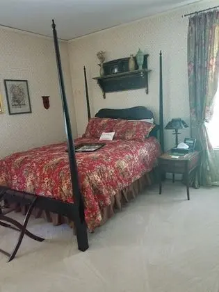 The Perkins House - Oda