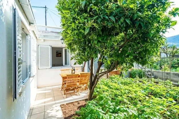 Pero - Free Parking - A2