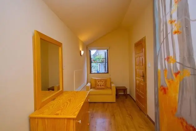Persephone Cottage - Enhance Your Senses - Oda
