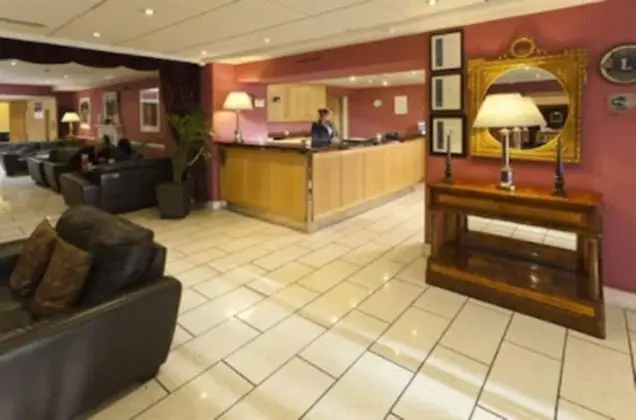 Pery's Hotel - Lobi