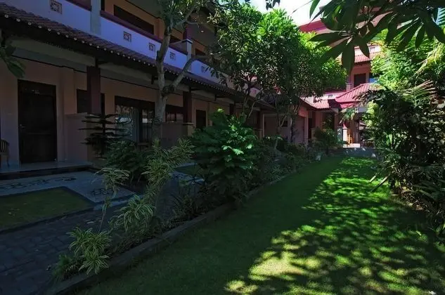 Pesona Beach Inn - Dış Mekan