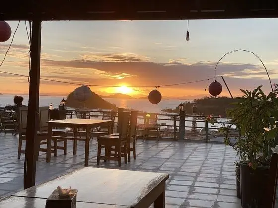 Pesona Restaurant and Room