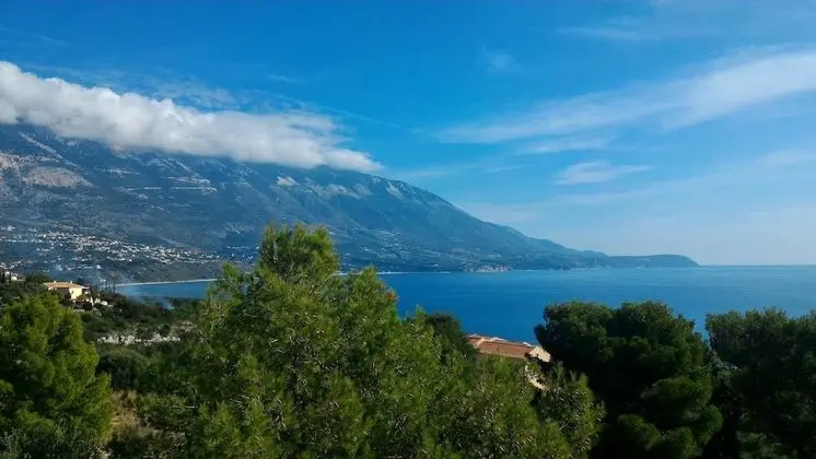 Pessada Bay Studios and Apartments