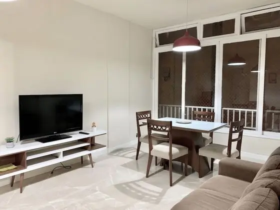 Pet Friendly - 4 Bedroom Apartment in Copacabana for up to 8 People Cavirio Sf704