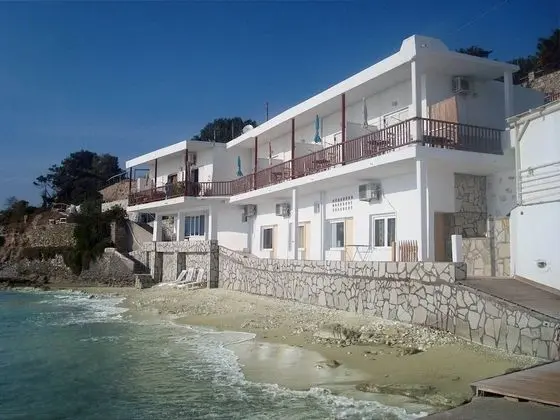 Petalides Apartments - Dış Mekan