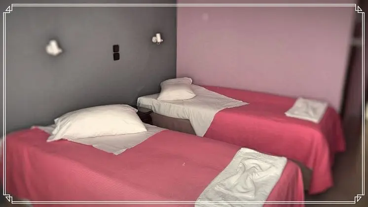 Petania Hotel & Apartments - Oda