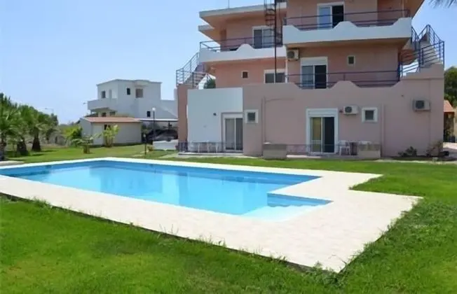 Petasos Apartments - Havuz