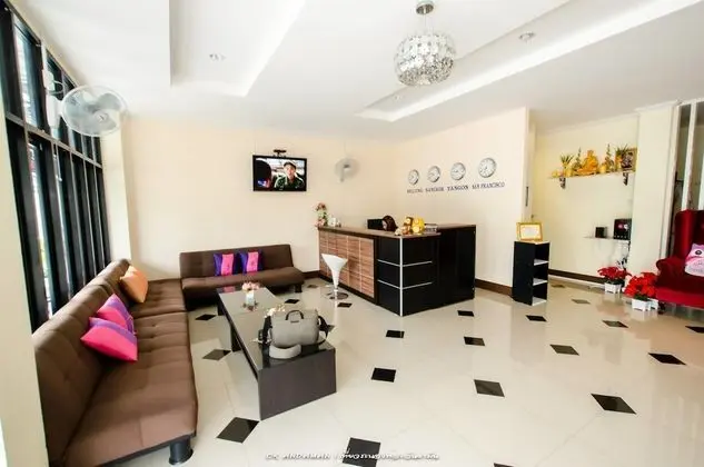 Petch Ranong at Town - İç Mekan