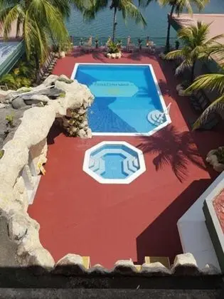 Peten Esplendido Hotel and Conference Center - Havuz