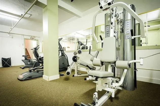 Peterborough Inn & Suites Hotel
