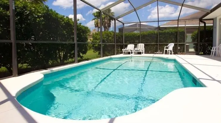 Peter's Sunset Lakes Vacation Home - Havuz