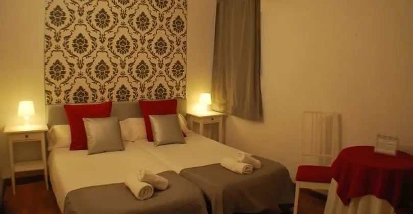 Petit Hotel - Oda