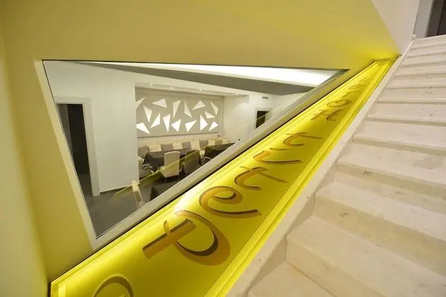 Petit Hotel Elita - Lobi