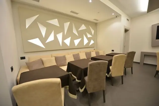 Petit Hotel Elita - Yerinde Yemek