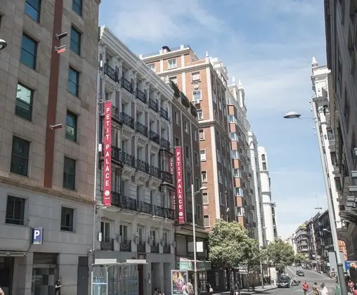 Petit Palace Plaza España