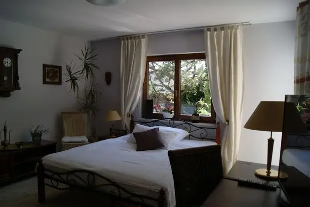 Petit Triotel - In Leukersdorf - Oda