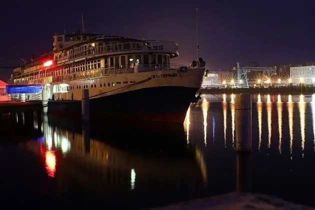 Hotel Petr Perviy - Dış Mekan
