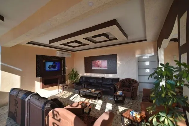 Petra Guests Hotel - Lobi