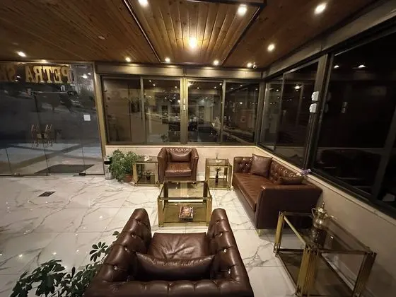 Petra Sky Hotel - Lobi