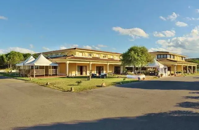 Petri Marini Hotel & Resort