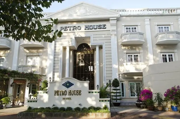 Petro House Hotel
