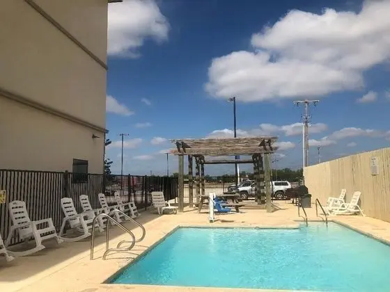 PetroStay Inn & Suites Cotulla - Havuz