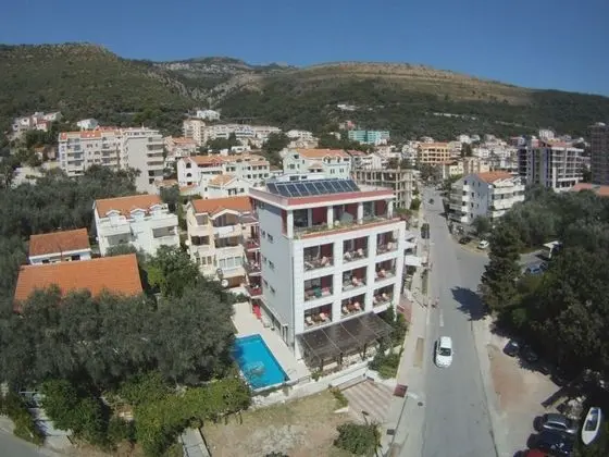 Hotel Petrovac - Dış Mekan