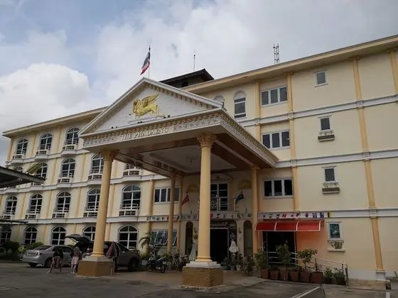 Phadaeng Hotel