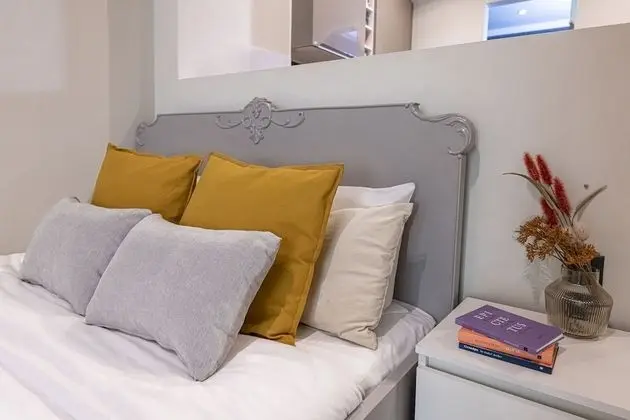 Phaedrus Living: City Center Cozy Studio Lykavitos