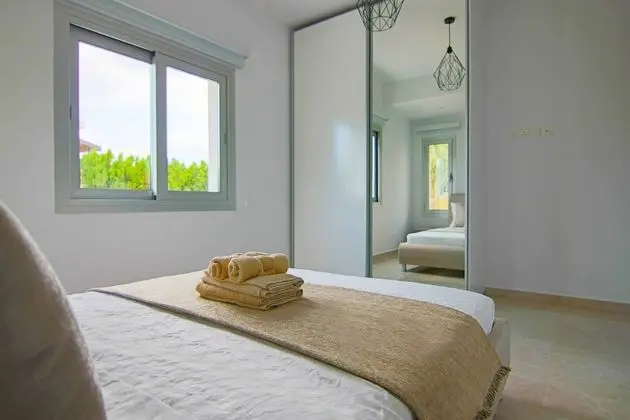 Phaedrus Living: Luxury Villa Ellison - Oda