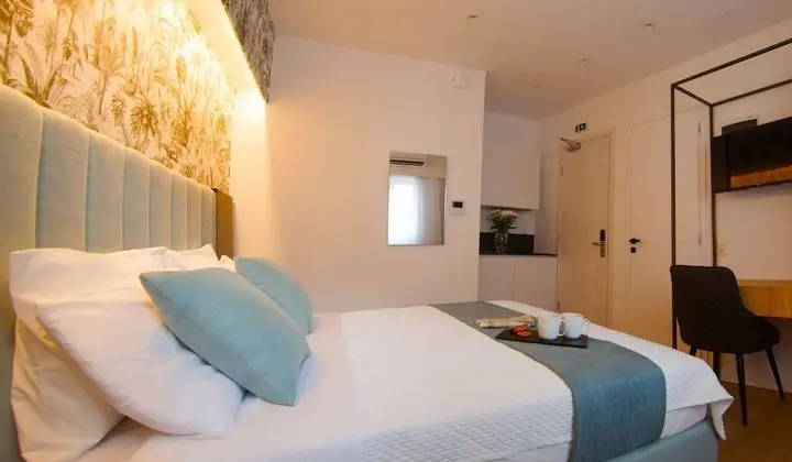 Phaedrus Living: Luxury Kriel Suites 202 - Mutfak