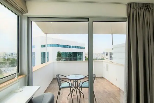 Phaedrus Living Luxury Suite Nicosia 507 - Oda Manzaraları