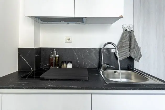 Phaedrus Living Modern Kriel Suites 103 - Mutfak