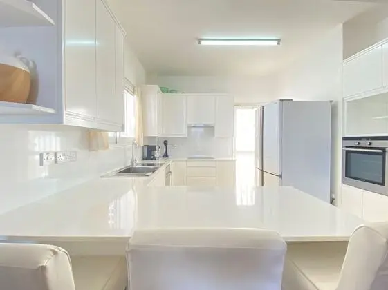 Phaedrus Living: Seaside Luxury Villa Anafi - Mutfak