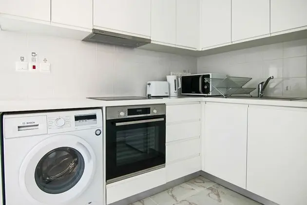 Phaedrus Living: Seaside Luxury Flat Athina 21 - Mutfak