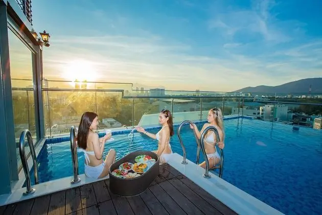 Pharaoh Boutique Hotel Danang - Havuz