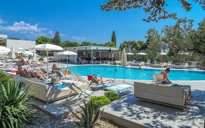 Pharos Hvar Bayhill Hotel - Havuz