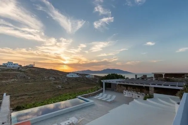 Villa Pharos