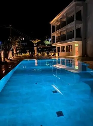 PHEIA, Vriniotis Resorts - Havuz