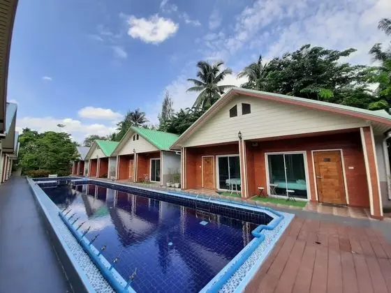 Phen Waree Ampawa Resort - Havuz