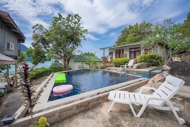 Phi Phi Cozy Seafront Resort - Havuz