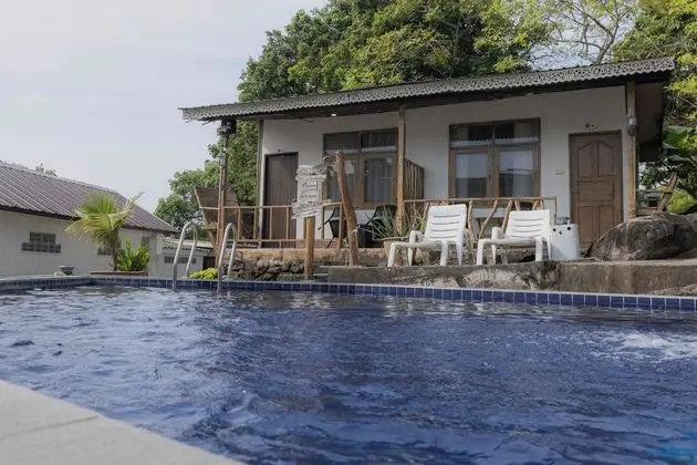 Phi Phi Cozy Seafront Resort - Havuz
