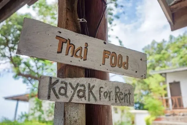 Phi Phi Cozy Seafront Resort - Plaj